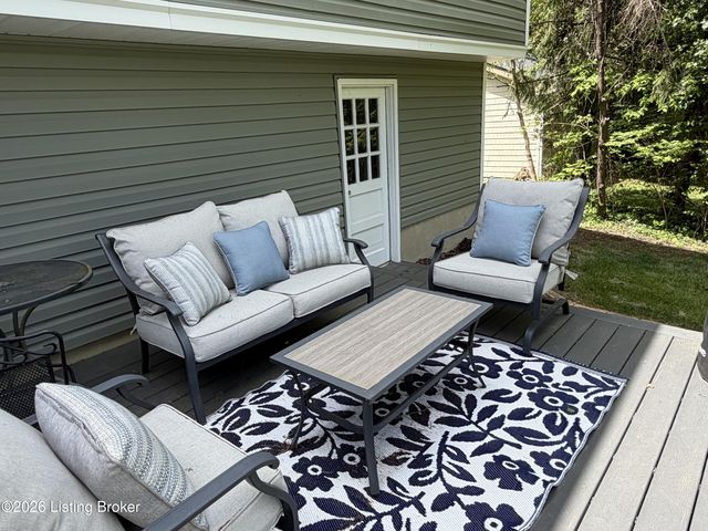 1207 Pheasant Ridge Rd, Goshen, KY 40026