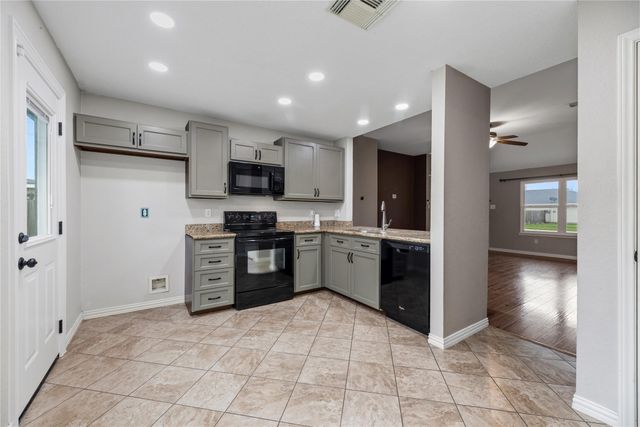 24006 Lazy Kay Lane, Hockley, TX 77447