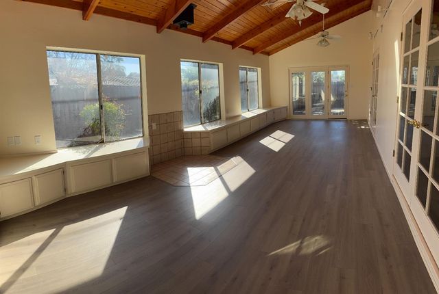 224 N Santa Ana St, Los Banos, CA 93635