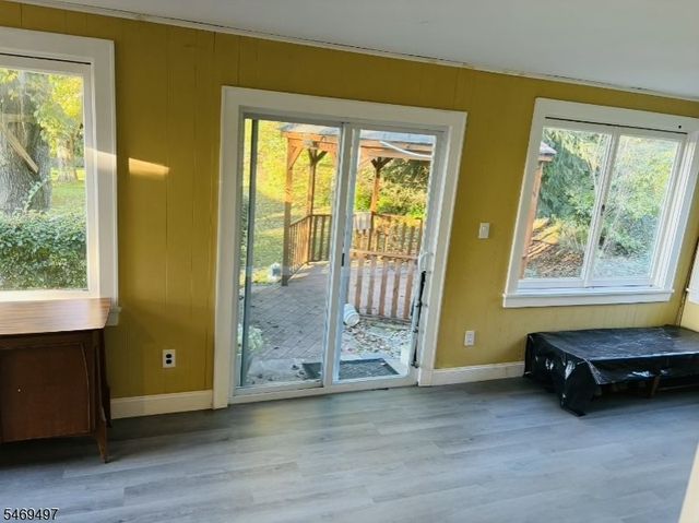 367 Summit Rd, Mountainside Boro, NJ 07092
