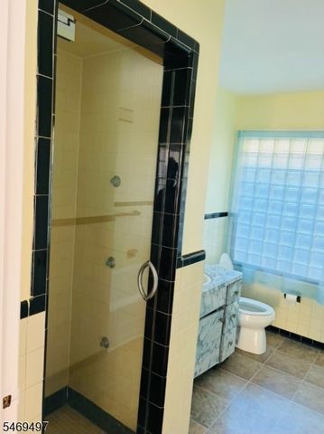 367 Summit Rd, Mountainside Boro, NJ 07092