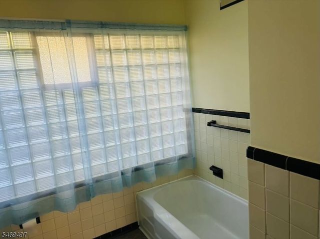 367 Summit Rd, Mountainside Boro, NJ 07092