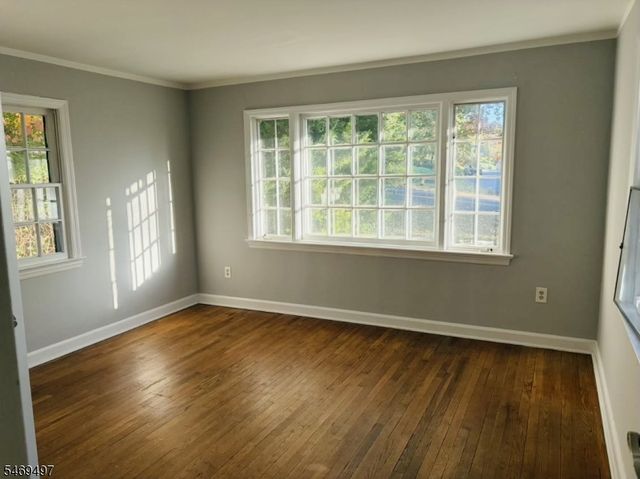367 Summit Rd, Mountainside Boro, NJ 07092