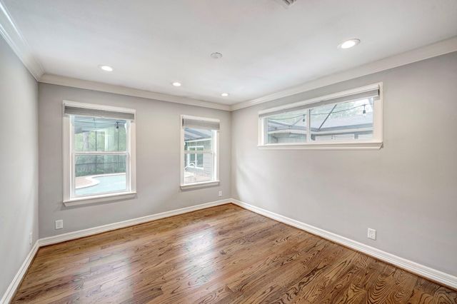 6107 Queenswood Lane, Houston, TX 77008