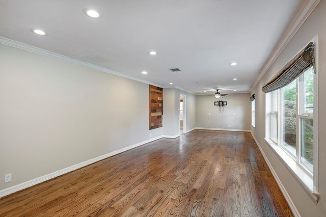 6107 Queenswood Lane, Houston, TX 77008