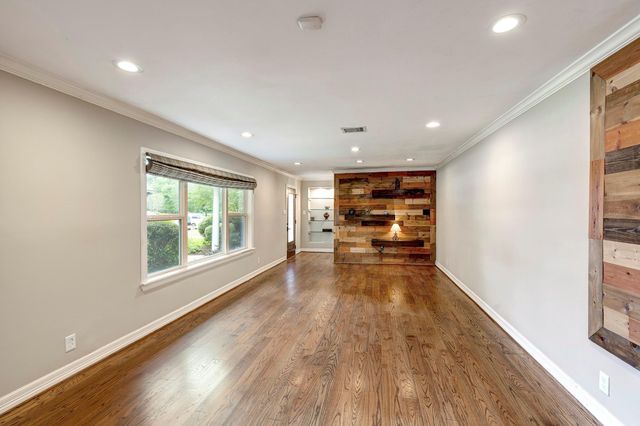 6107 Queenswood Lane, Houston, TX 77008