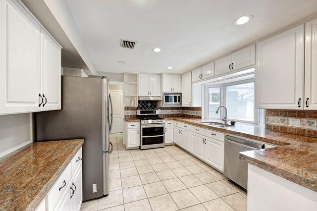 6107 Queenswood Lane, Houston, TX 77008