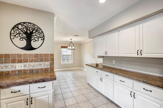 6107 Queenswood Lane, Houston, TX 77008