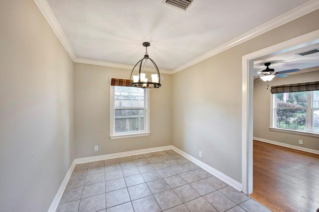6107 Queenswood Lane, Houston, TX 77008