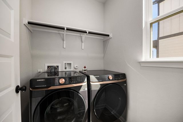 2460 Jack Nora WAY, Round Rock, TX 78665