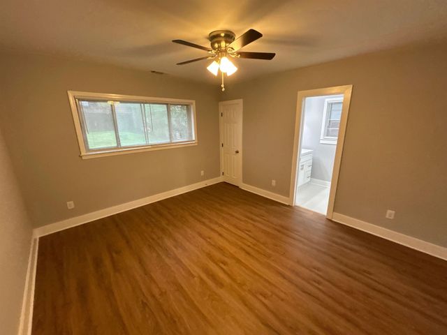 1326 WHITEWATER RD, Memphis, TN 38117