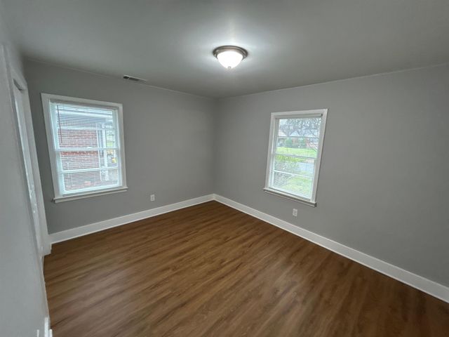 1326 WHITEWATER RD, Memphis, TN 38117