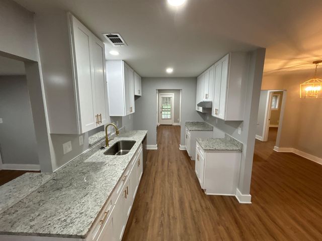 1326 WHITEWATER RD, Memphis, TN 38117