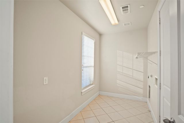 6748 Plaza Viaduct, Irving, TX 75039