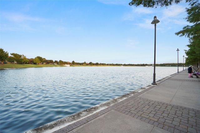 6748 Plaza Viaduct, Irving, TX 75039