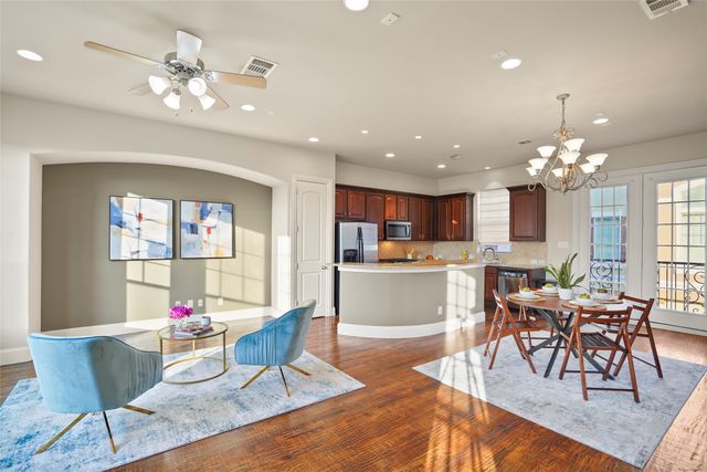 6748 Plaza Viaduct, Irving, TX 75039