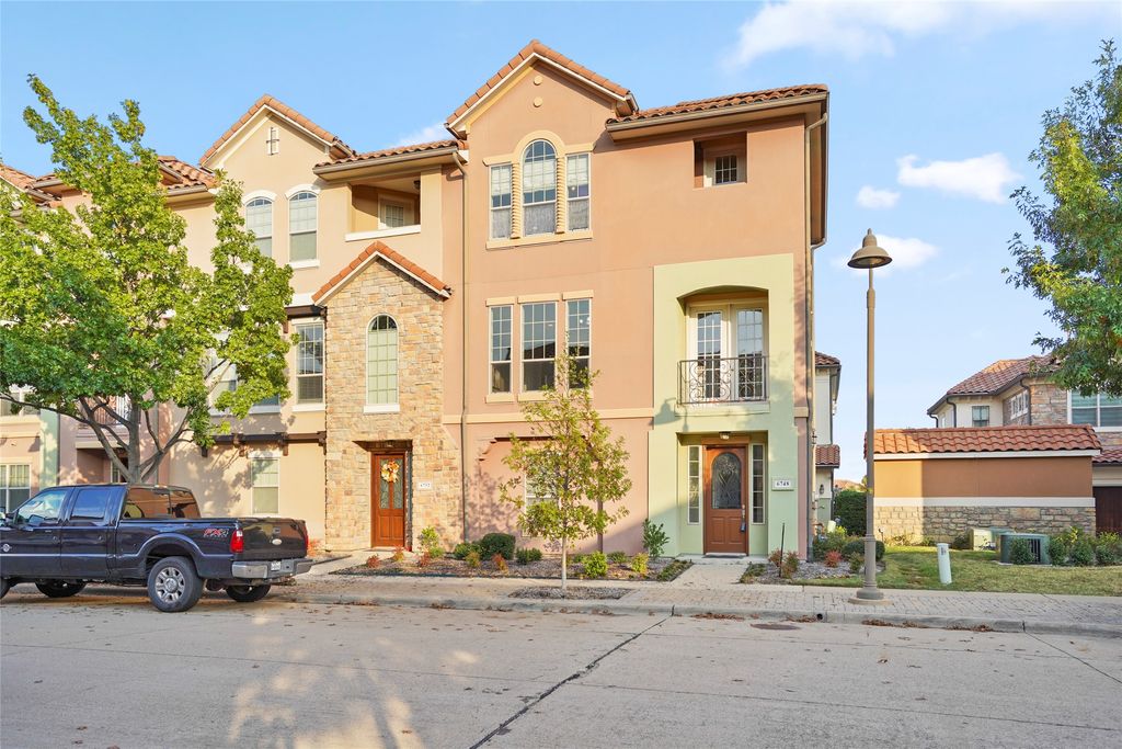 6748 Plaza Viaduct, Irving, TX 75039
