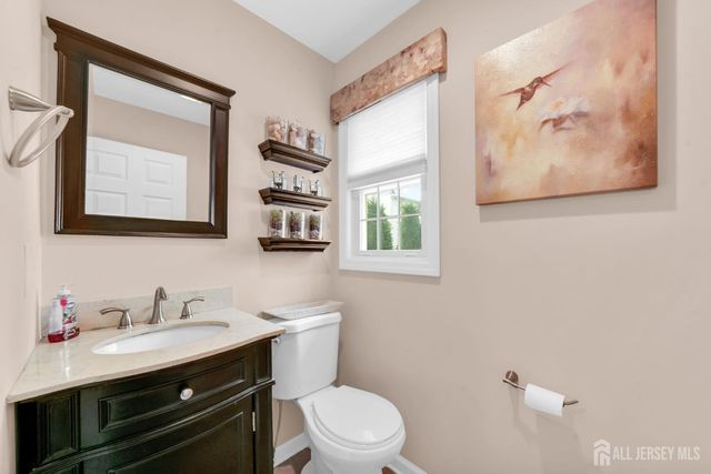 555 E Washington Avenue E, Woodbridge Proper, NJ 07095