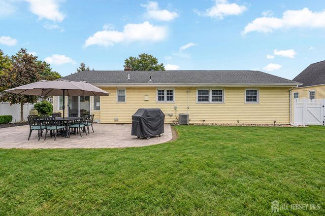 555 E Washington Avenue E, Woodbridge Proper, NJ 07095