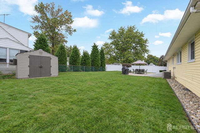 555 E Washington Avenue E, Woodbridge Proper, NJ 07095