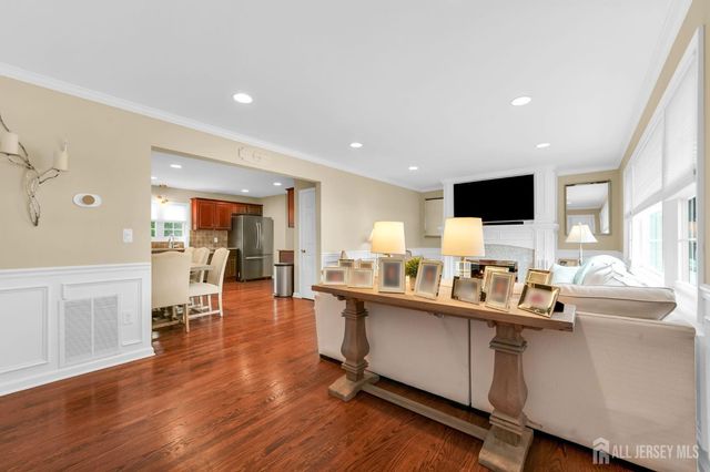 555 E Washington Avenue E, Woodbridge Proper, NJ 07095