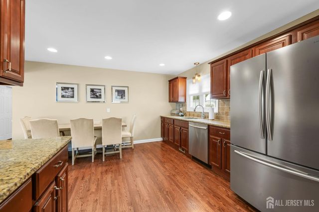 555 E Washington Avenue E, Woodbridge Proper, NJ 07095