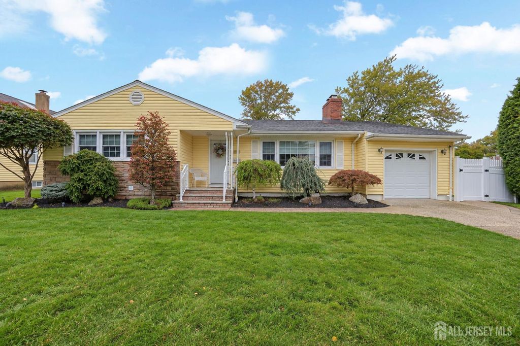 555 E Washington Avenue E, Woodbridge Proper, NJ 07095