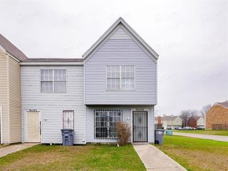 9499 Olde Village Court, Dallas, TX 75227