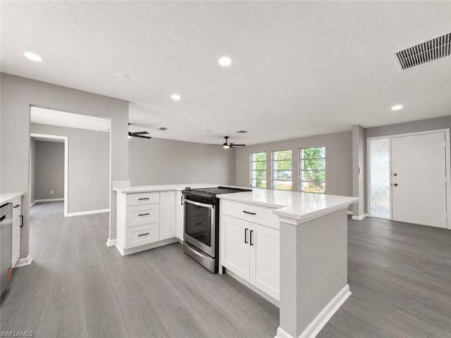 1815 SE 15th TER, Cape Coral, FL 33990