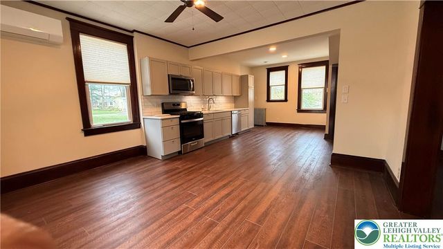 3241 Freemansburg Avenue, Palmer Twp, PA 18045
