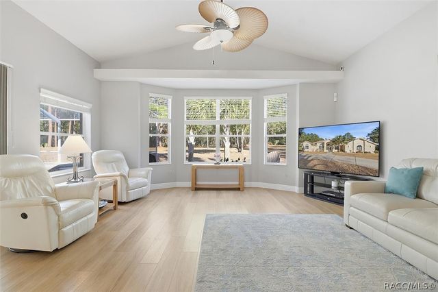 6017 N Canyon Drive, Beverly Hills, FL 34465