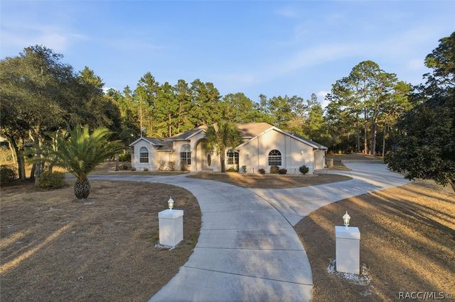 6017 N Canyon Drive, Beverly Hills, FL 34465