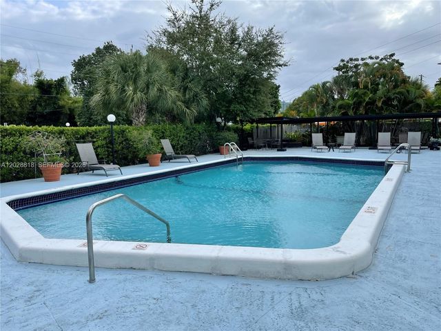 16950 W Dixie Hwy A531, North Miami Beach, FL 33160