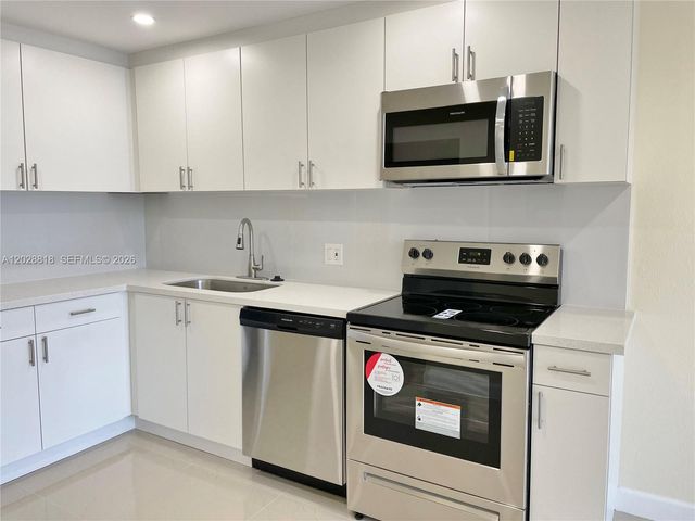 16950 W Dixie Hwy A531, North Miami Beach, FL 33160
