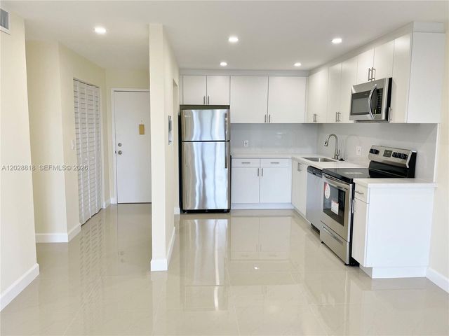 16950 W Dixie Hwy A531, North Miami Beach, FL 33160