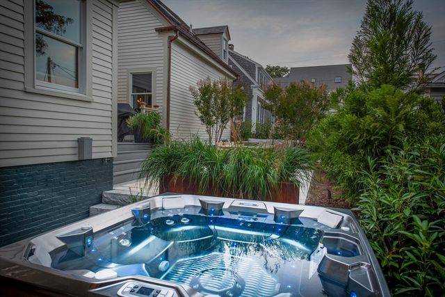 3 Carver Court, Provincetown, MA 02657