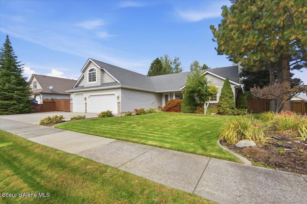 1547 E Pembrook DR, Coeur d'Alene, ID 83815 photo 2