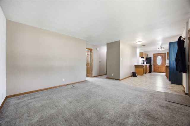 4711 F Ave NE, Cedar Rapids, IA 52402