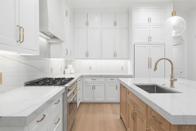 7109 Claybrook Drive, Dallas, TX 75231