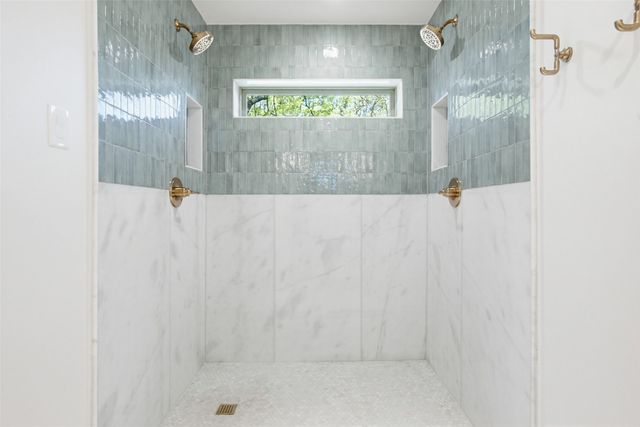 7109 Claybrook Drive, Dallas, TX 75231