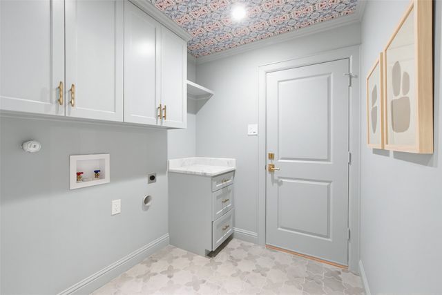 7109 Claybrook Drive, Dallas, TX 75231