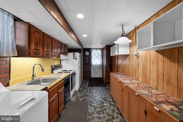 720 HILL RD, Philadelphia, PA 19128