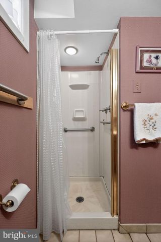 720 HILL RD, Philadelphia, PA 19128