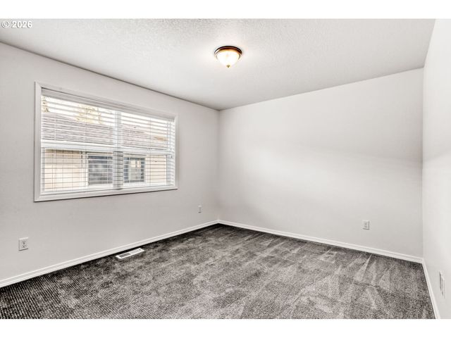 10945 Ne PRESCOTT St, Portland, OR 97220