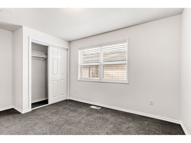 10945 Ne PRESCOTT St, Portland, OR 97220