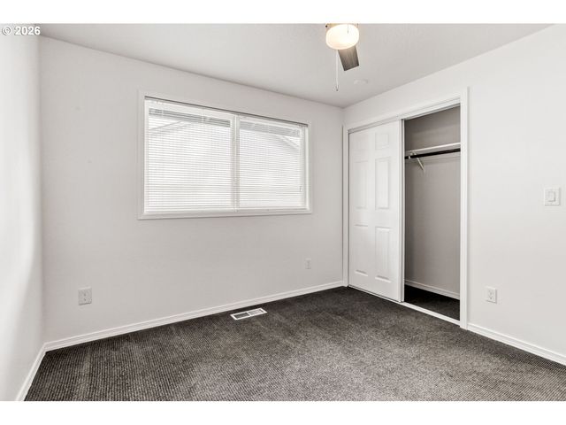 10945 Ne PRESCOTT St, Portland, OR 97220