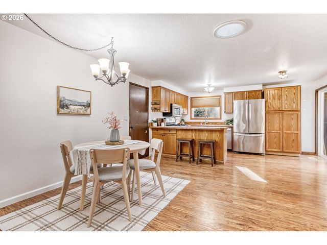 10945 Ne PRESCOTT St, Portland, OR 97220