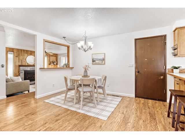 10945 Ne PRESCOTT St, Portland, OR 97220