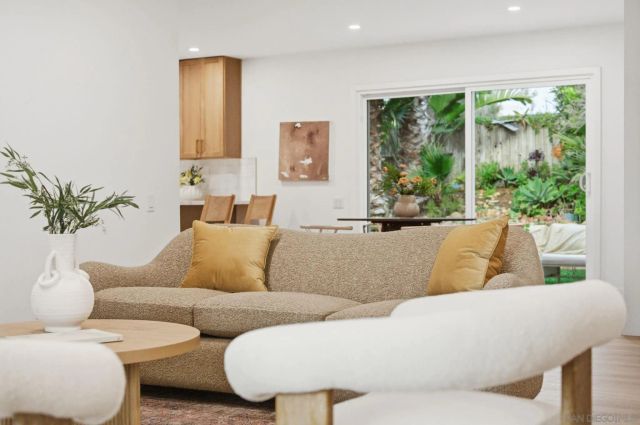 3545 Mount Burnham Ct, San Diego, CA 92111