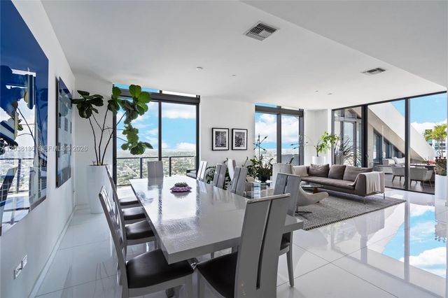 88 SW 7th Street 4203, Miami, FL 33130
